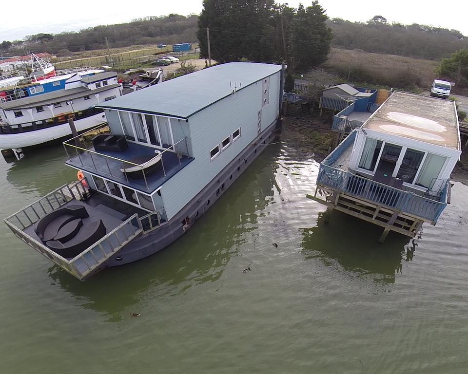 Houseboat Harbourside View Bed & Breakfast Newport  Eksteriør bilde