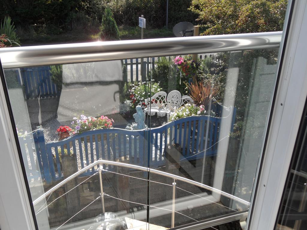 Houseboat Harbourside View Bed & Breakfast Newport  Rom bilde