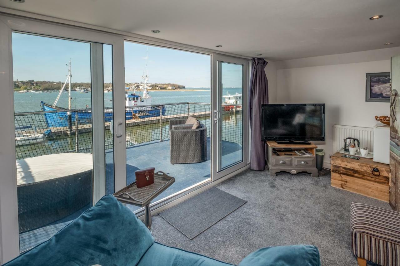 Houseboat Harbourside View Bed & Breakfast Newport  Eksteriør bilde